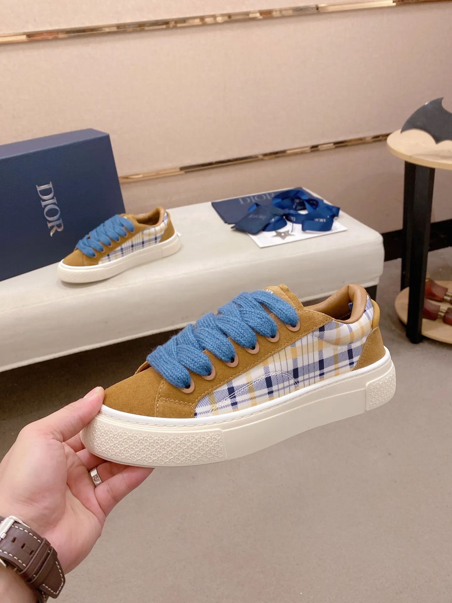 Factory price: 300 Men's shoes 💰[Dior·Dior] Top 🔍Couple style 💏🔍New casual sports style couple shoes, new four-season design, perfect workmanship, lace-up lazy style to create cabinet quality, upper: imported first-layer cowhide, sheepskin lining is soft and comfortable, ultra-light TPU wear-resistant outsole, simple, versatile fashion men's shoes, excellent color code number 35--44